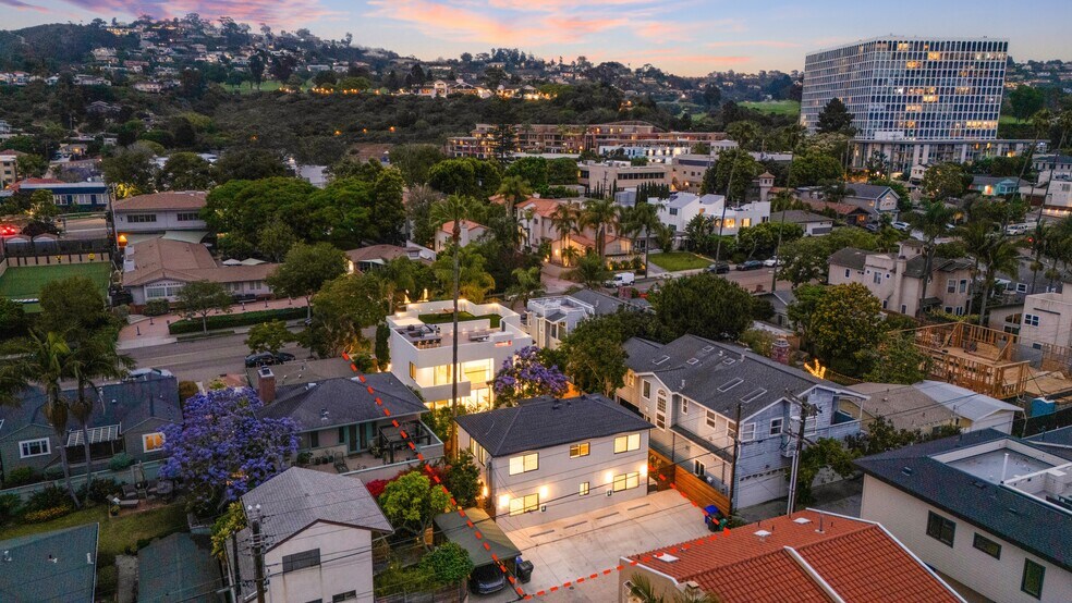 7372 Fay Ave, La Jolla, CA à vendre - Aérien – Image 2 sur 76