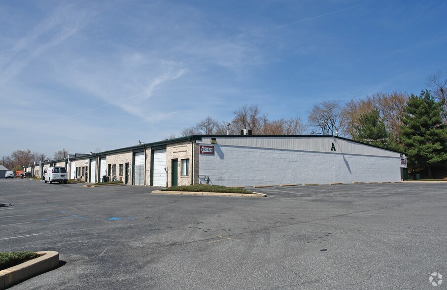 315-316 Robinson Ln, Wilmington, DE à louer - Photo de l’immeuble – Image 2 sur 6