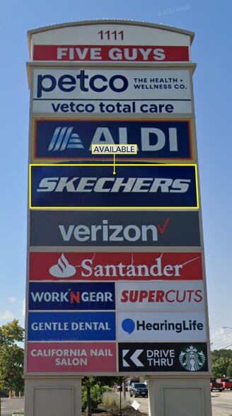 1111 S Willow St, Manchester, NH à louer - Photo de l’immeuble – Image 2 sur 8