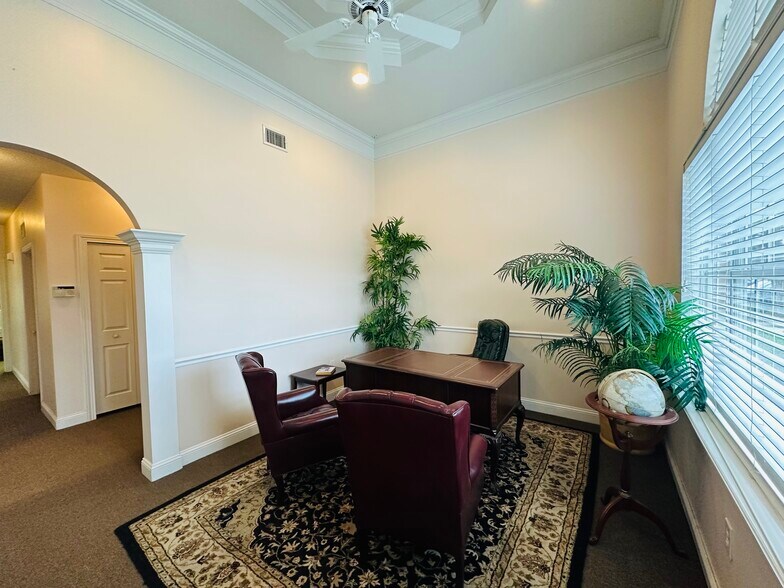 6817 Southpoint Pky, Jacksonville, FL à louer - Photo de l’immeuble – Image 3 sur 9