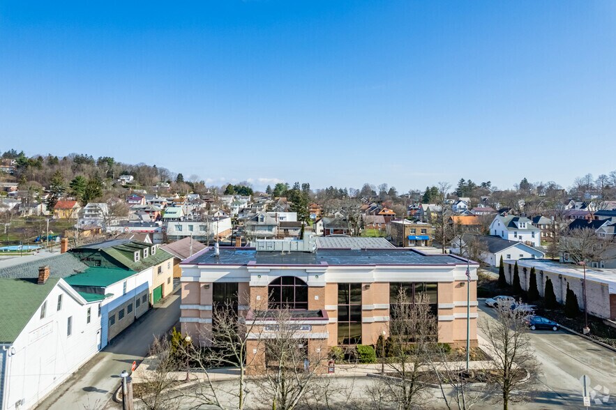 334 W Main St, Somerset, PA à louer - Photo de l’immeuble – Image 2 sur 22
