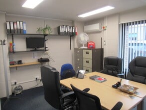 Beverley Way, New Malden à louer Photo intérieure– Image 2 sur 4