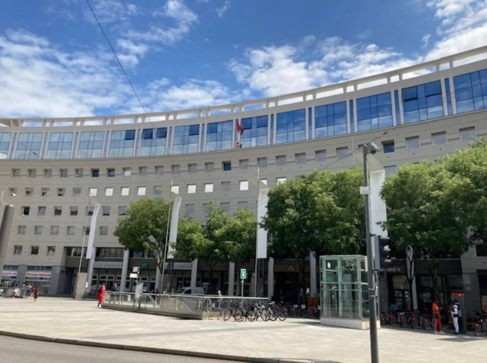 3 Place Charles Hernu, Villeurbanne à vendre Photo de l’immeuble– Image 1 sur 8