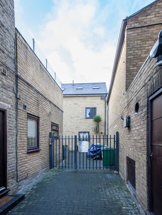 Plus de détails pour Pooley Dr, Londres - Bureau à louer