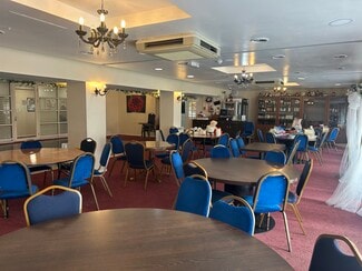 Plus de détails pour Reigate Hl, Reigate - Local commercial à louer