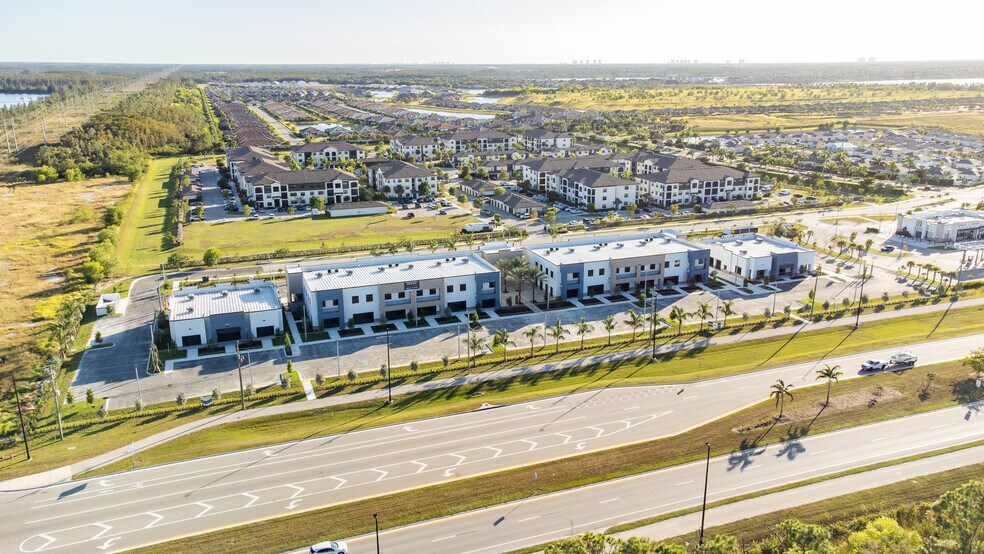 11860-11870 Cheeca Ct, Fort Myers, FL à louer - Photo principale – Image 1 sur 8