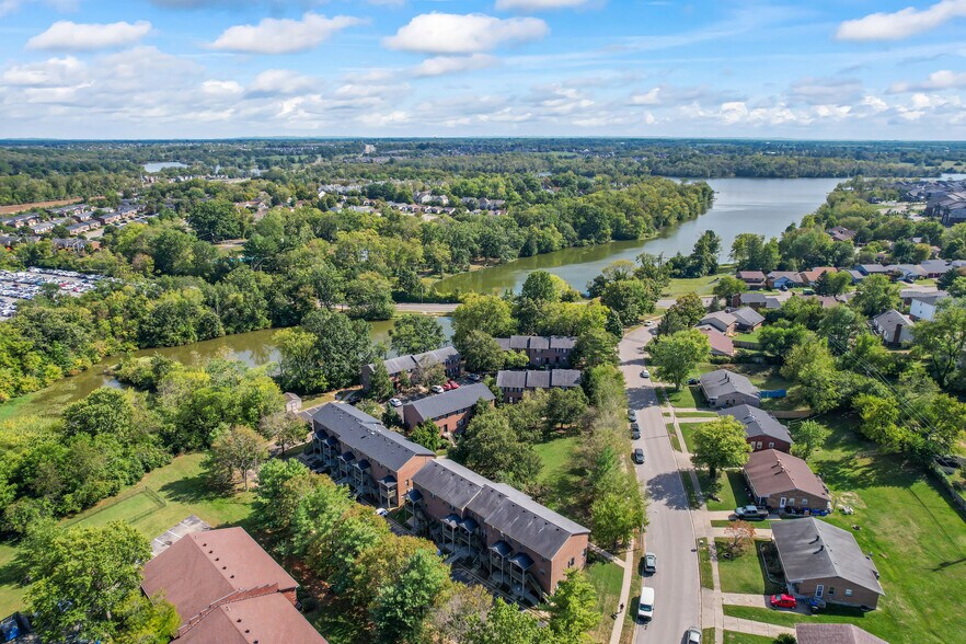 3353-3375 Cove Lake Dr, Lexington, KY à vendre - Photo de l’immeuble – Image 2 sur 57