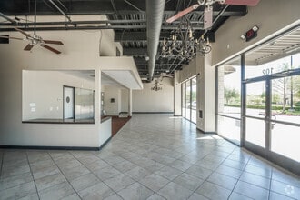 8300-8412 Preston Rd, Plano, TX à louer Photo de l’immeuble– Image 1 sur 2