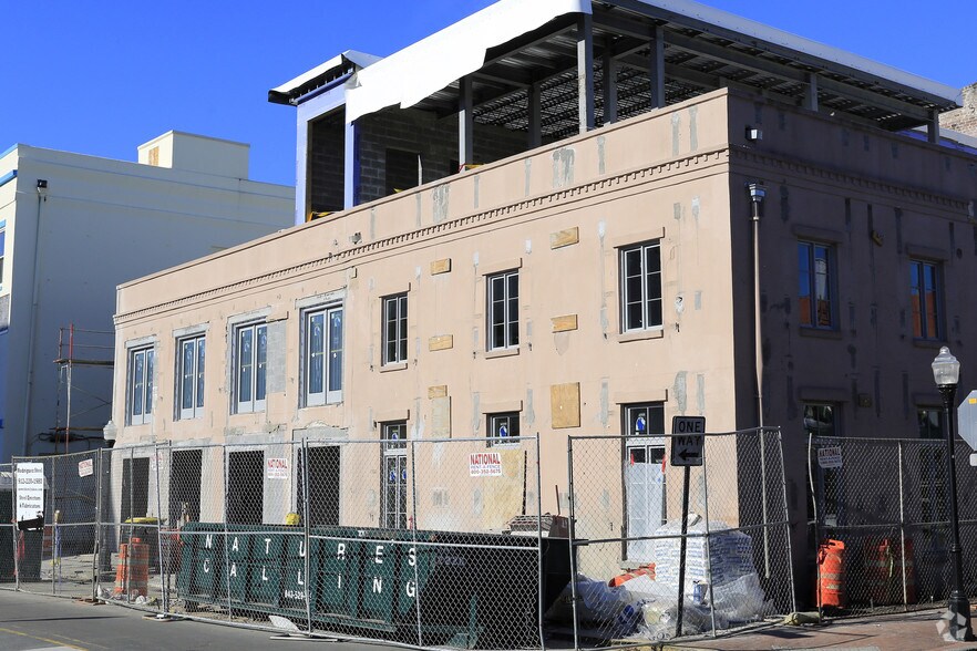 301 W Congress St, Savannah, GA à louer - Photo de l’immeuble – Image 2 sur 4
