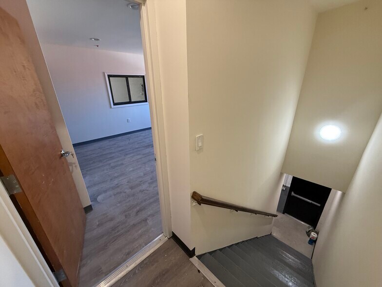 450 Timpson Pl, Bronx, NY à louer - Photo de l’immeuble – Image 3 sur 13