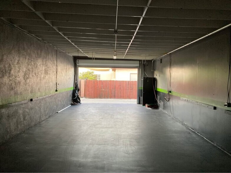 415 Bonito Ave, Long Beach, CA à louer - Photo intérieure – Image 3 sur 5