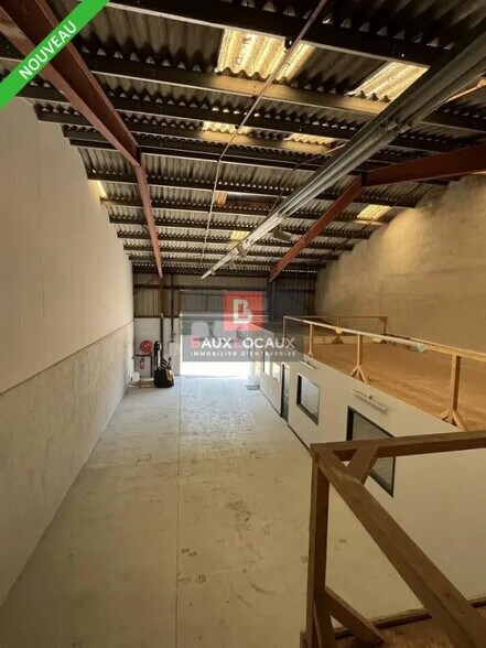 Local d’activités dans Gémenos à louer - Photo de l’immeuble – Image 3 sur 7