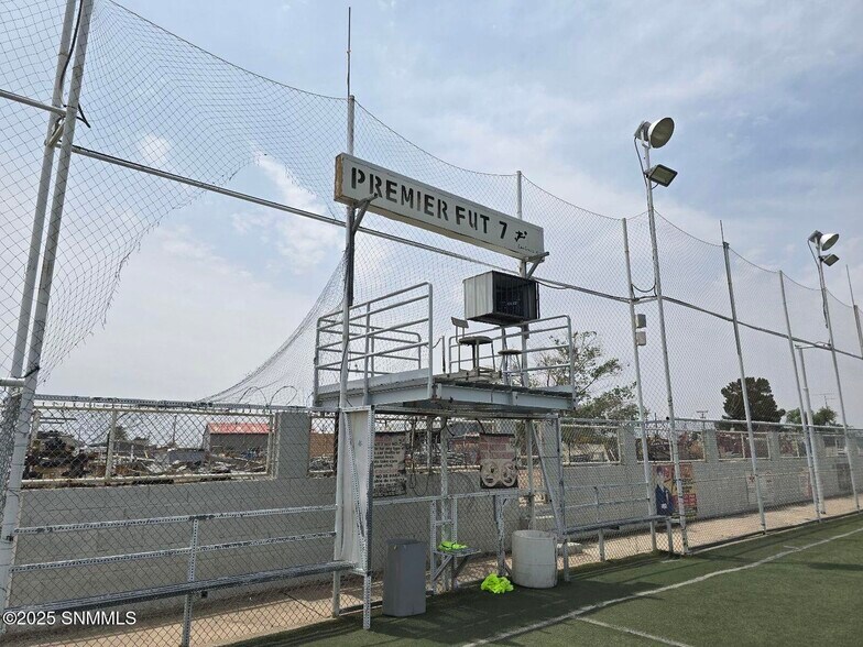 990 Quesenberry St, Las Cruces, NM à louer - Photo de l’immeuble – Image 2 sur 21