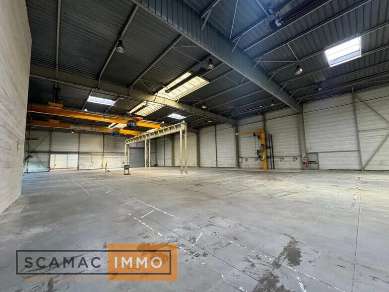 Bureau dans Lisses à louer - Photo de l’immeuble – Image 3 sur 10