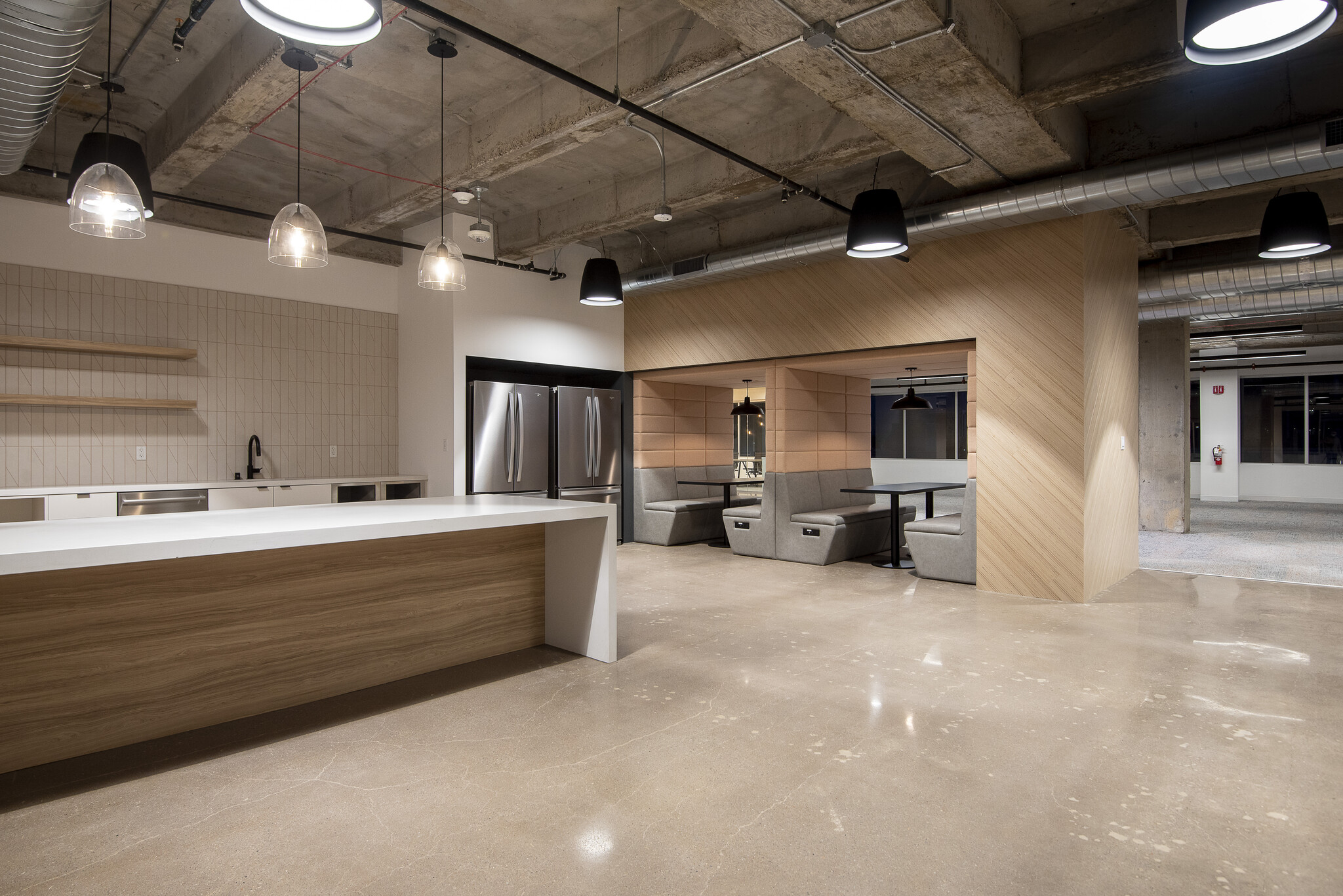 111 W Saint John St, San Jose, CA à louer Photo intérieure– Image 1 sur 4