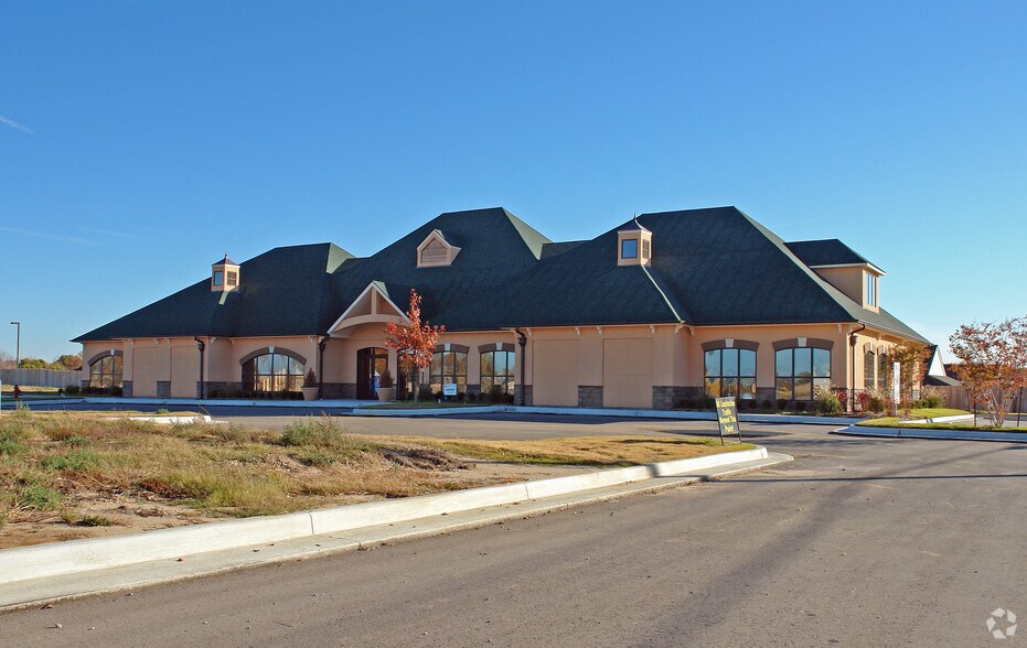 4500 W Houston St, Broken Arrow, OK à louer - Photo de l’immeuble – Image 3 sur 4