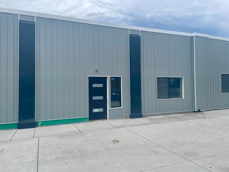 561 Main Ave E, Twin Falls, ID à louer - Photo de l’immeuble – Image 3 sur 4