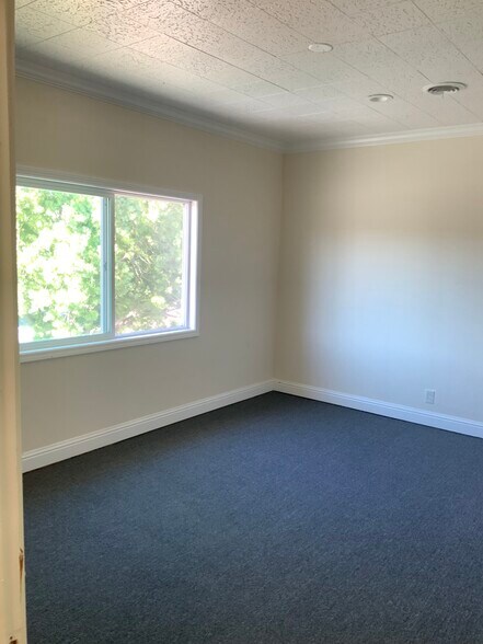 379 S Livermore Ave, Livermore, CA à louer - Photo de l’immeuble – Image 2 sur 12