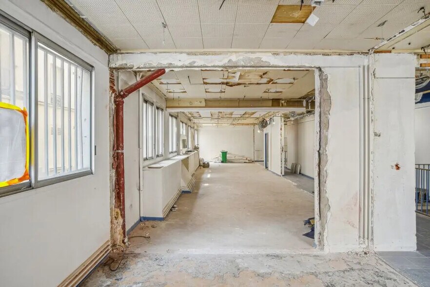 18 Bis Rue Violet, Paris à vendre - Photo de l’immeuble – Image 2 sur 13