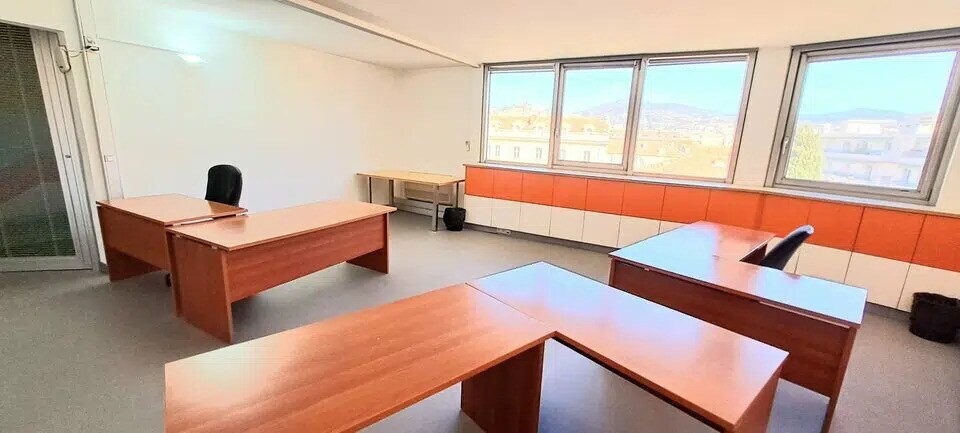 Bureau dans Nice à louer - Photo de l’immeuble – Image 3 sur 3
