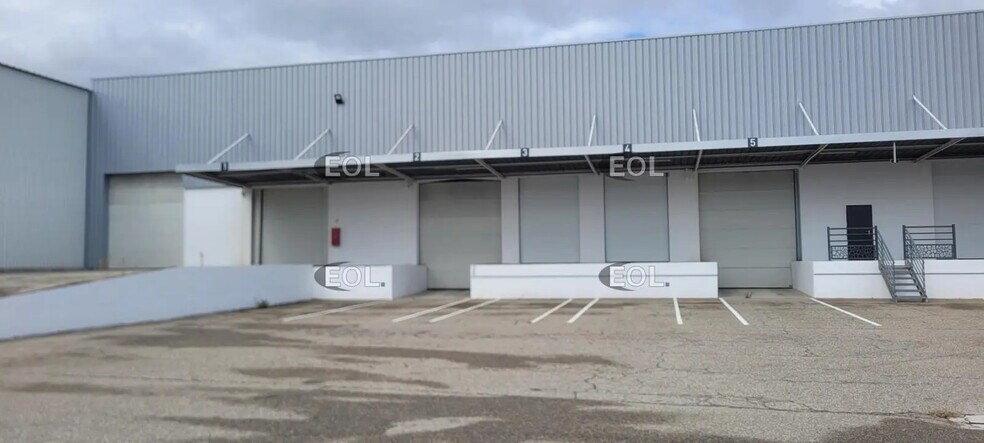 Industriel/Logistique dans Corbas à louer - Photo de l’immeuble – Image 2 sur 12