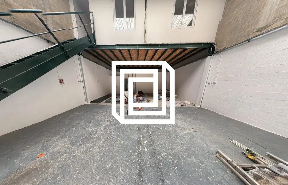 Local d’activités dans Villeneuve-Saint-Georges à louer Photo intérieure– Image 1 sur 3