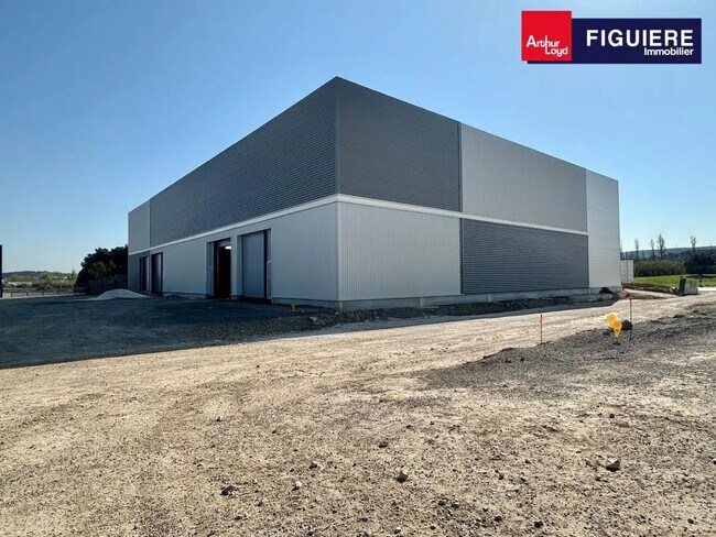 Plus de détails pour Local d’activités à vendre