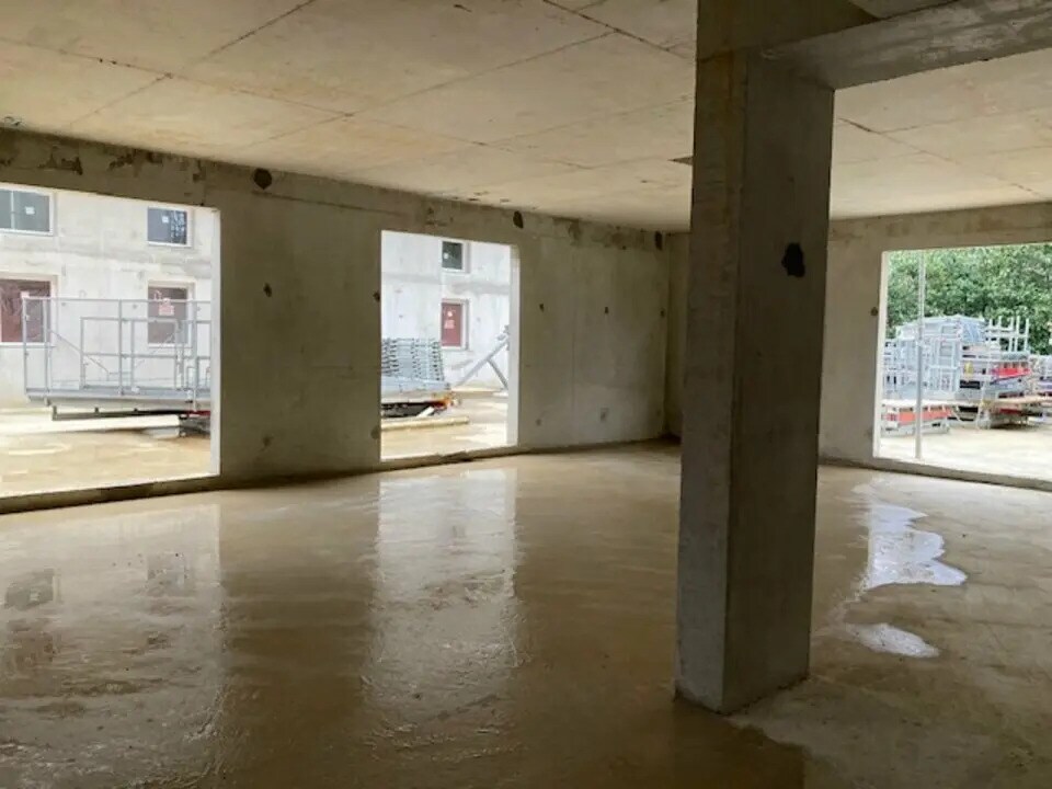 Local commercial dans Morsang-sur-Orge à louer Photo de l’immeuble– Image 1 sur 13