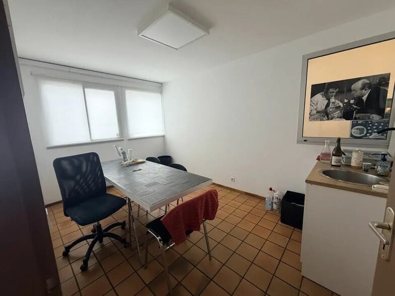 Bureau dans Eysines à louer - Photo de l’immeuble – Image 2 sur 13