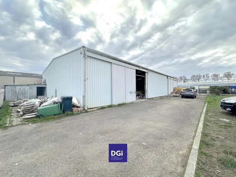 Industriel/Logistique dans Nîmes à vendre - Photo de l’immeuble – Image 2 sur 9