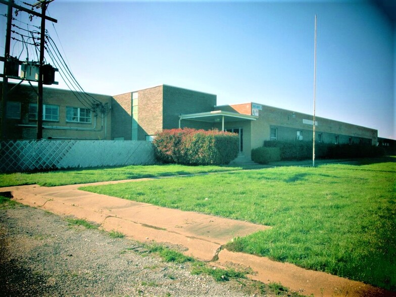 2605 N State Highway 91, Denison, TX à louer - Photo principale – Image 1 sur 10