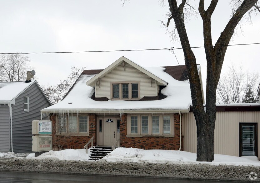 244 Water St N, Cambridge, ON à louer - Photo de l’immeuble – Image 2 sur 3