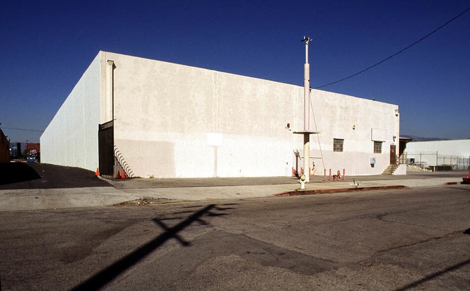 11481 Hart St, North Hollywood, CA à louer - Photo de l’immeuble – Image 2 sur 3