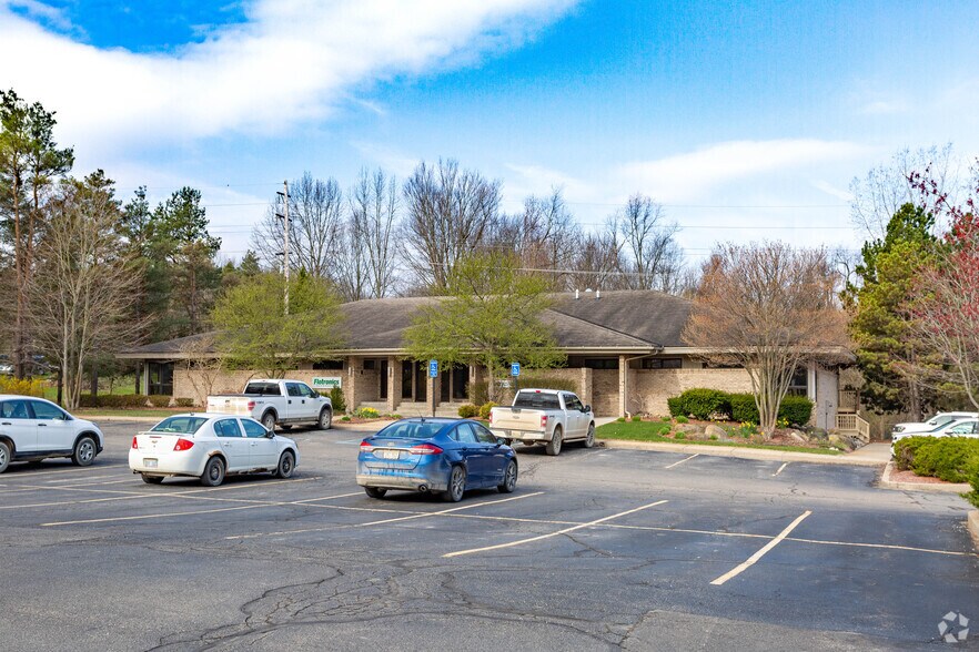 10435 Ortonville Rd, Clarkston, MI à vendre - Photo principale – Image 1 sur 6