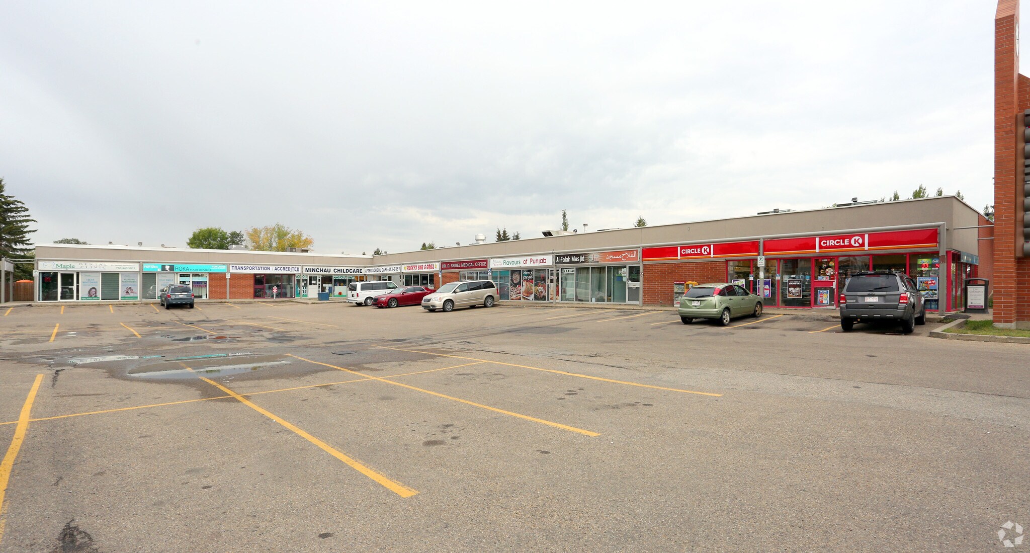 4416 36th Ave NW, Edmonton, AB à louer Photo principale– Image 1 sur 4