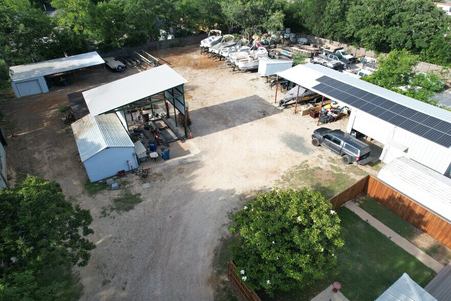 352 McDonnell St, Lewisville, TX à louer - Photo de l’immeuble – Image 2 sur 7