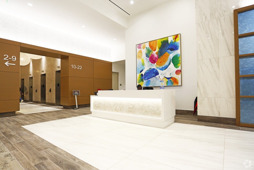 128 S Tryon St, Charlotte, NC à louer - Hall d’entrée – Image 3 sur 28