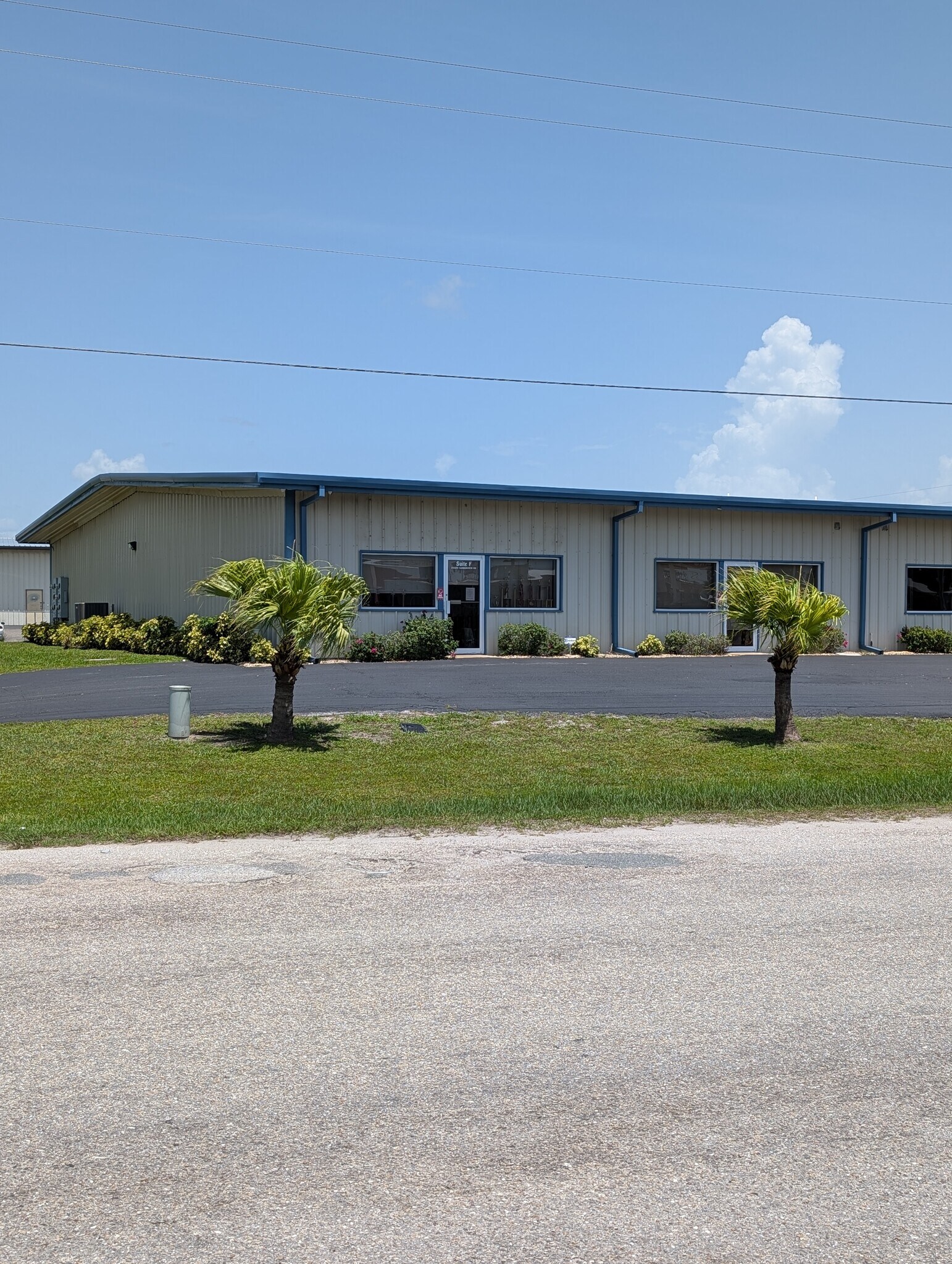 23330 Harborview Rd, Port Charlotte, FL à louer Photo de l’immeuble– Image 1 sur 14