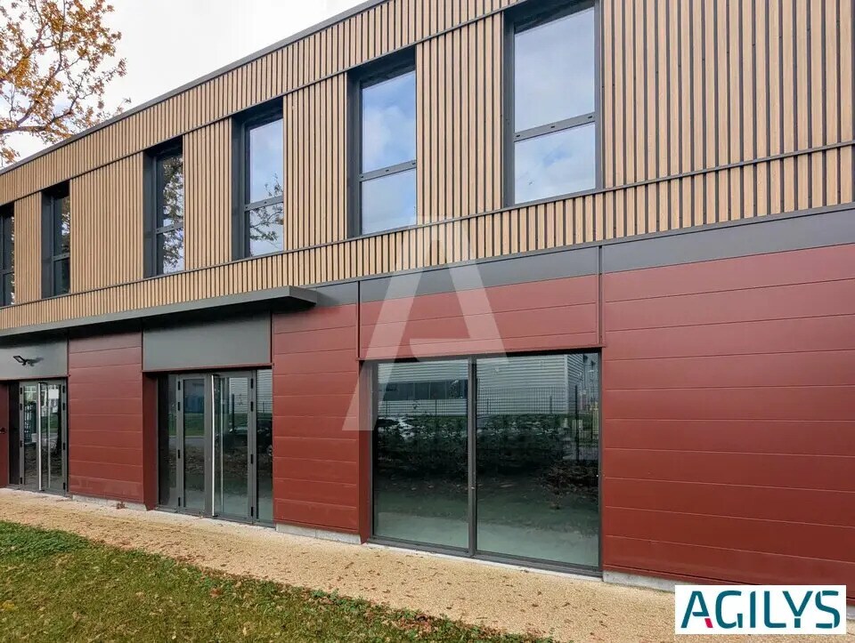 Local d'activités dans Marcoussis à vendre Photo de l’immeuble– Image 1 sur 10