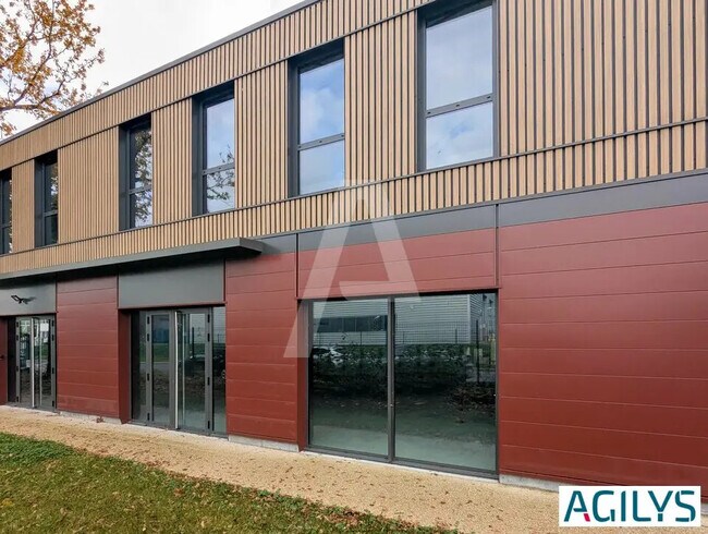 Plus de détails pour Local d’activités à vendre