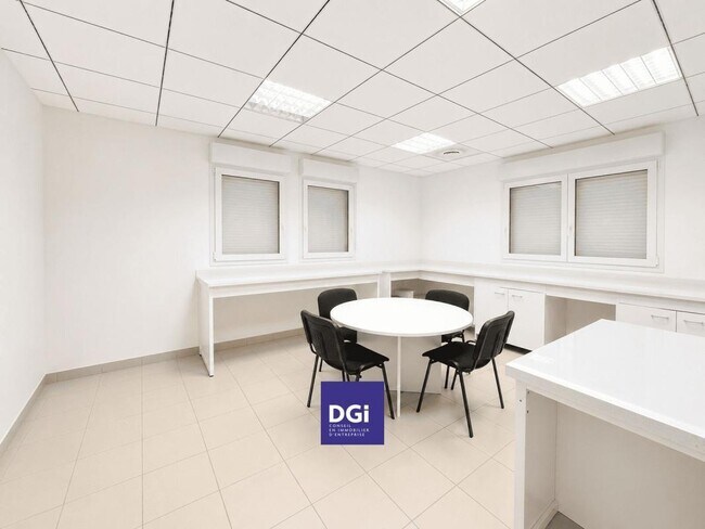 Plus de détails pour Bureau à louer