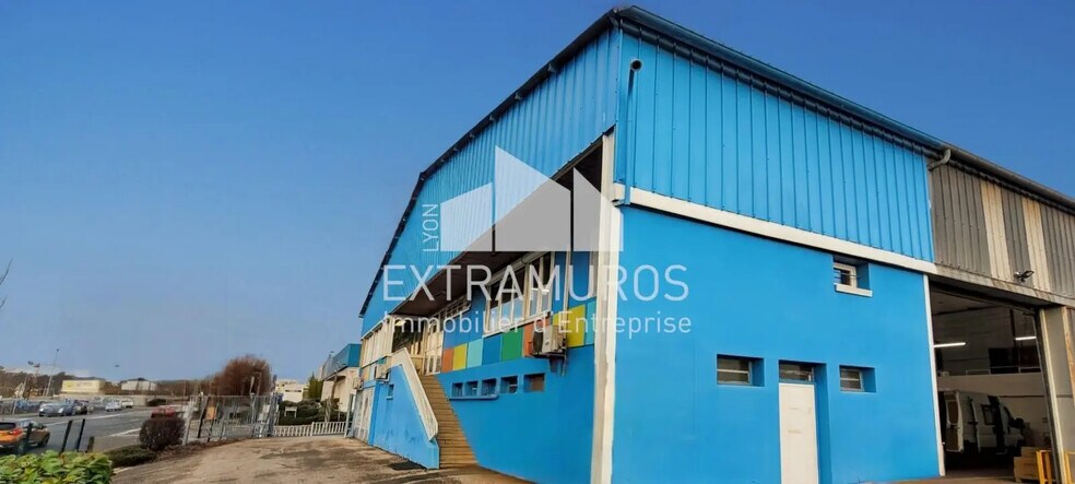 Local d'activités dans Villefranche-sur-Saône à vendre - Photo de l’immeuble – Image 2 sur 11