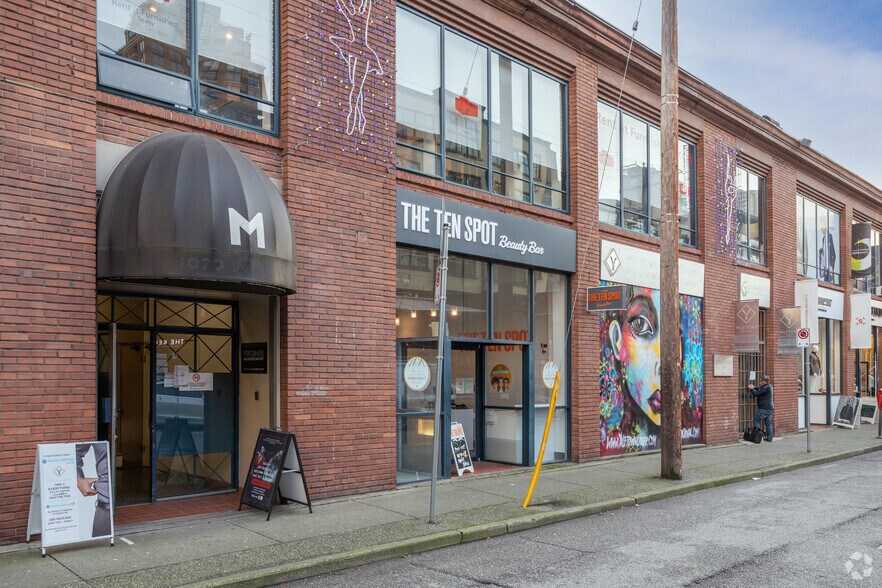 1020 Mainland St, Vancouver, BC à louer - Photo de l’immeuble – Image 3 sur 5