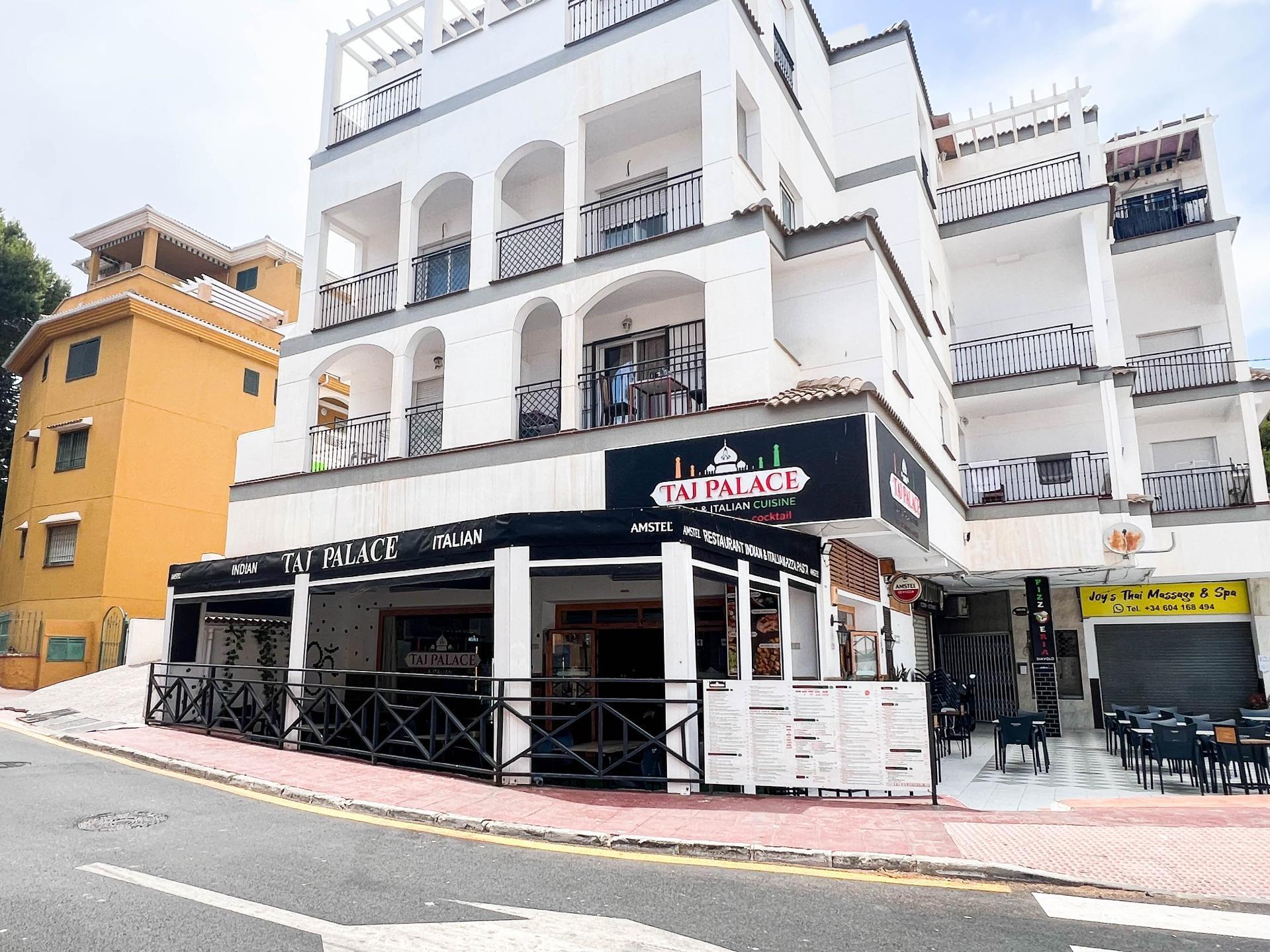 Local commercial dans Benalmádena à louer Photo de l’immeuble– Image 1 sur 25