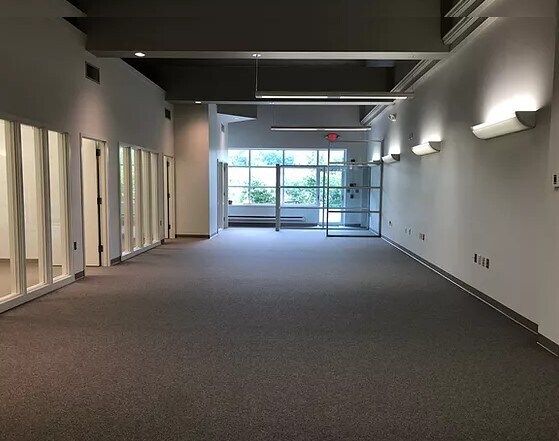 108 Commerce Blvd, Lawrence, PA à louer - Photo intérieure – Image 3 sur 3