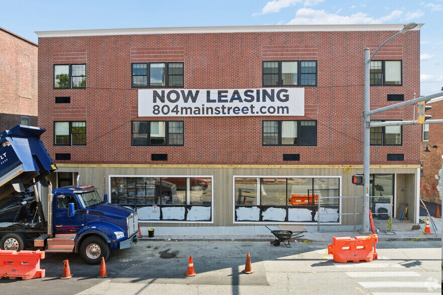 804 Main St, Willimantic, CT à louer - Photo de l’immeuble – Image 1 sur 5