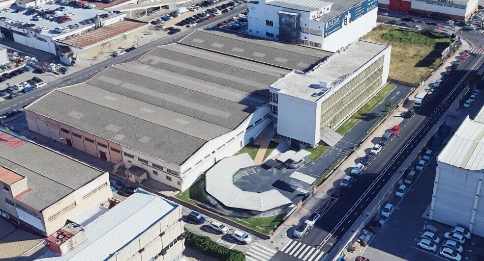 Industriel/Logistique dans València à louer - Photo de l’immeuble – Image 3 sur 37