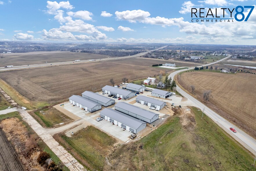 3230 Center Point Rd, Robins, IA à vendre - Photo de l’immeuble – Image 3 sur 17