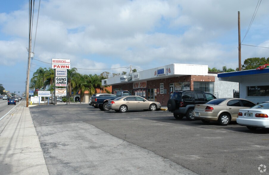 9931-9947 Seminole Blvd, Seminole, FL à louer - Photo de l’immeuble – Image 2 sur 3