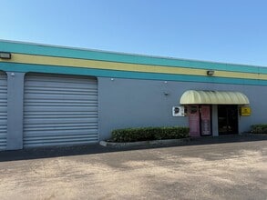 4990 SW 52nd St, Fort Lauderdale, FL à louer Photo de l’immeuble– Image 1 sur 6